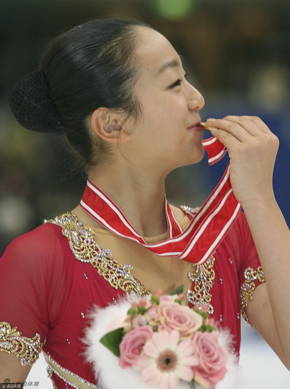 浅田真央退役!花滑生涯精彩瞬间(组图)